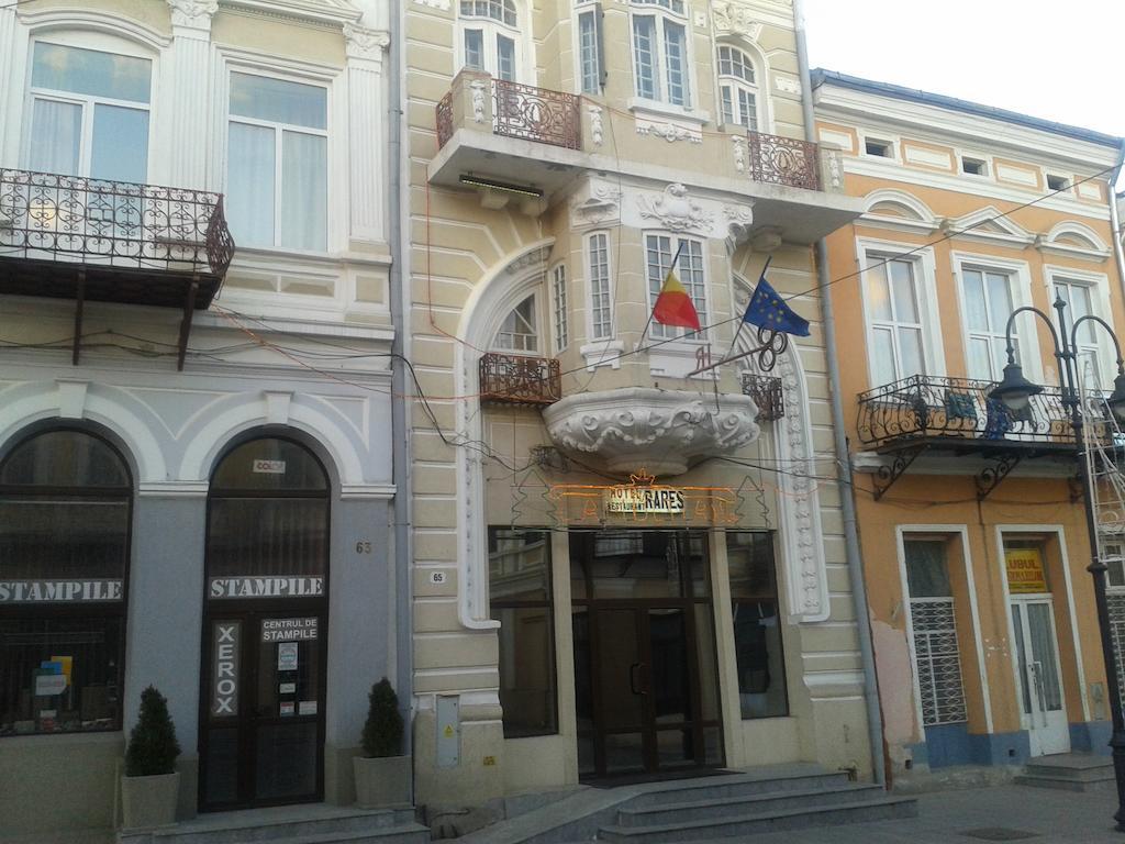 Hotel Rares Botoşani Exterior foto